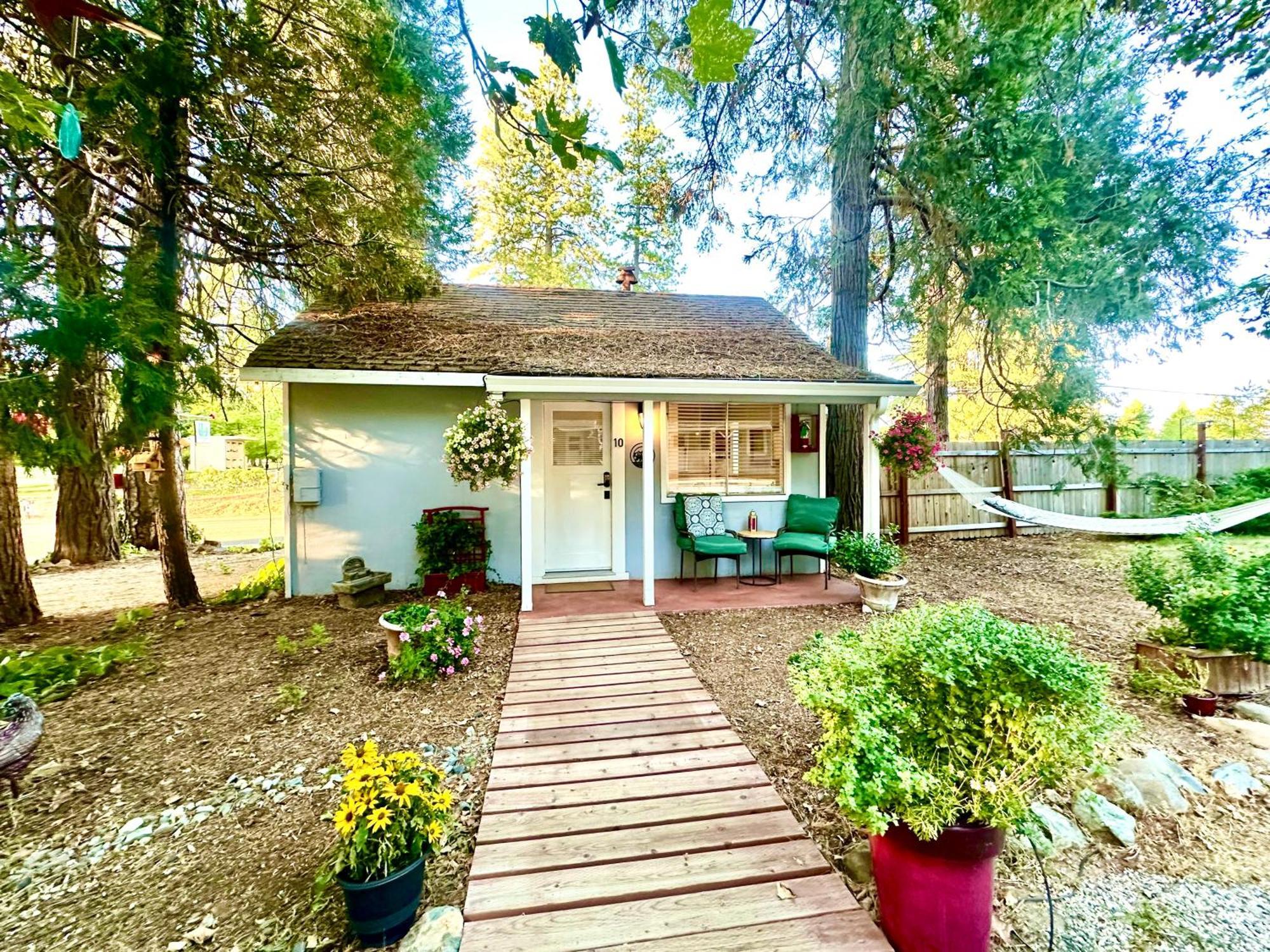 The Pines Inn And Cottages Grass Valley Exterior foto